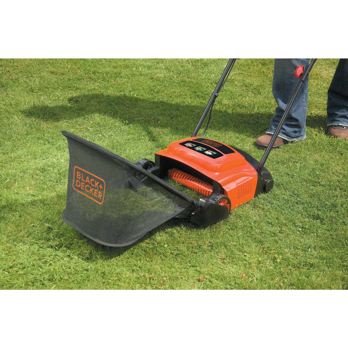 Black Decker 600W Lawn Raker 30cm Width and Adjustable Height